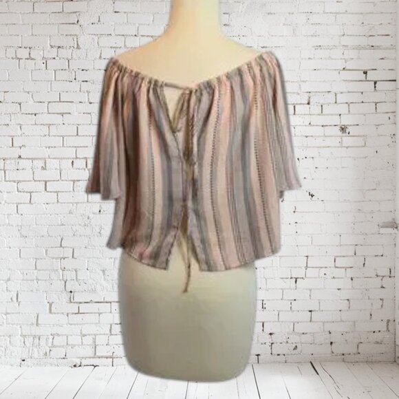 Timing Off Shoulder tie Back Crop - Picture 4 of 4